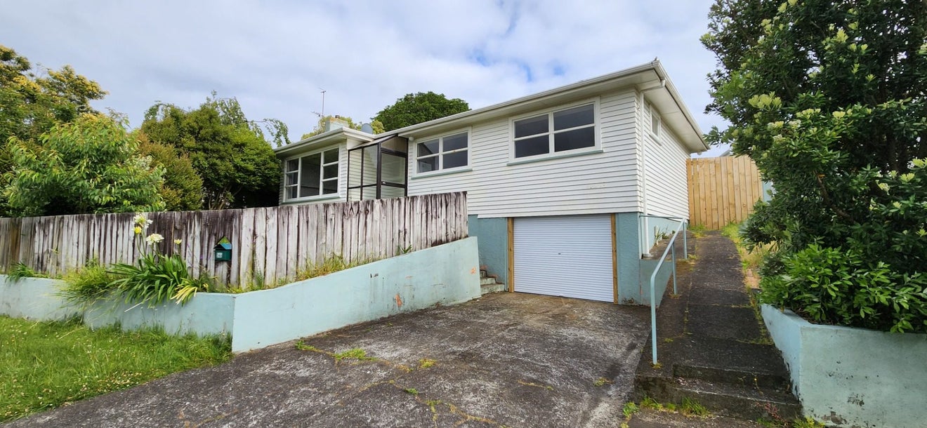 546 Devon Street West, Blagdon, New Plymouth - Carousel 2