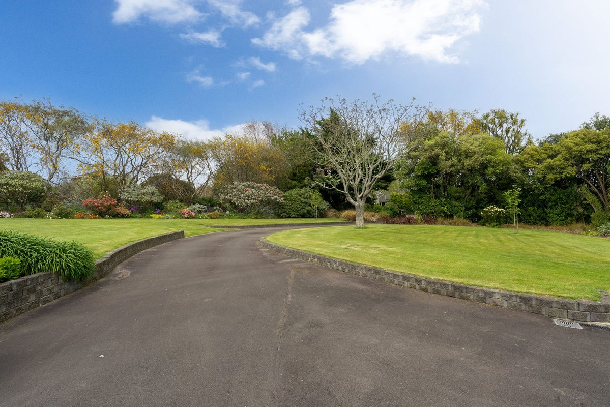 40 Gordon Place, Levin, Levin - Carousel 40