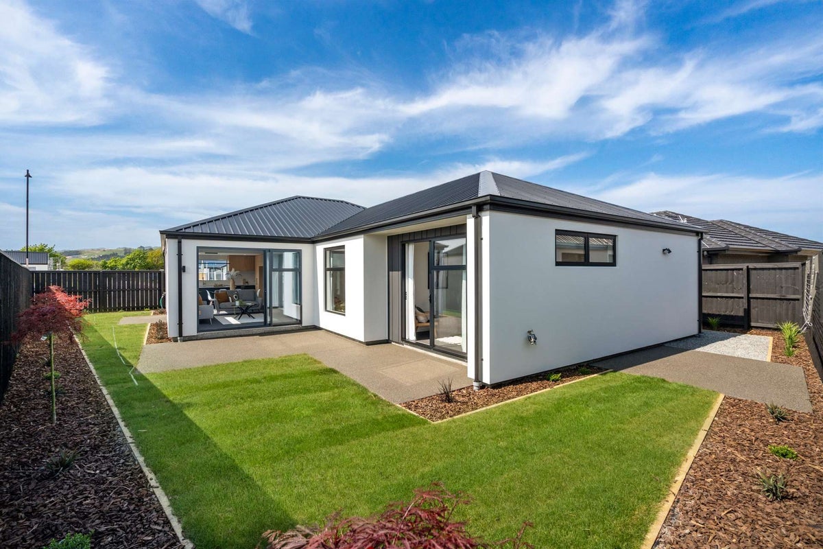 6 Jack Rogers Road, Halswell, Christchurch - Carousel 1