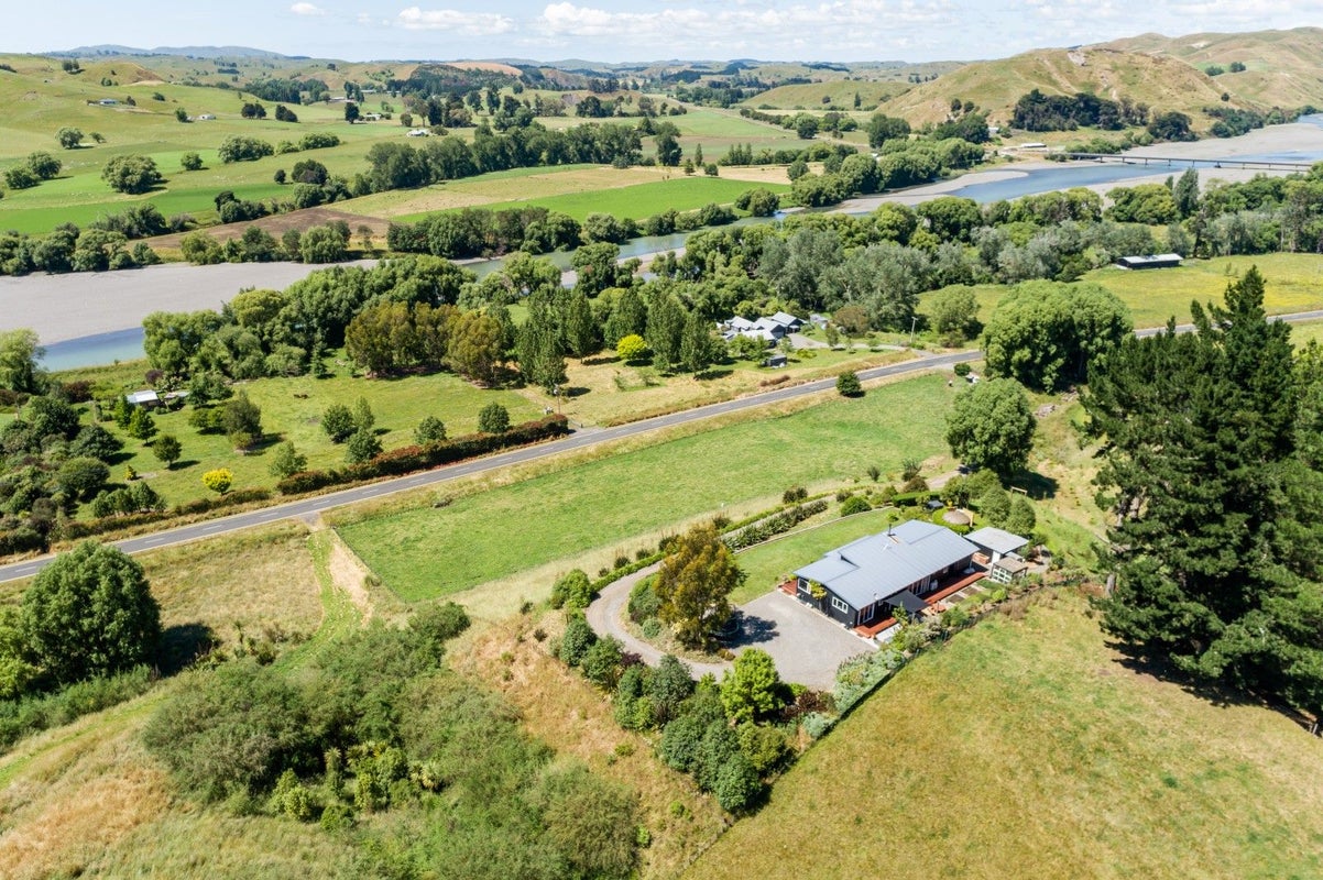 199 River Road, Otane, Otane - Carousel 23