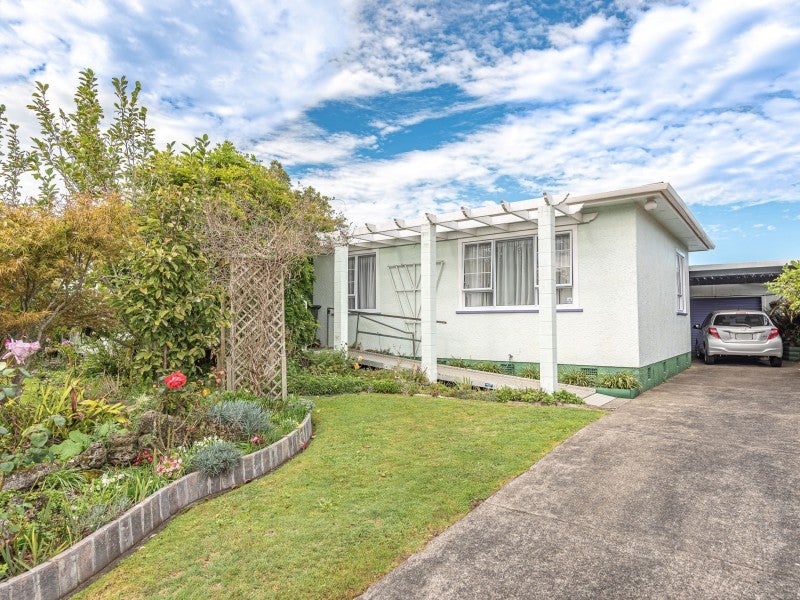 34 Hinemoa Street, Whanganui East, Whanganui - Carousel 1