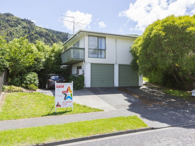 164 California Drive, Totara Park, Upper Hutt - Carousel 2