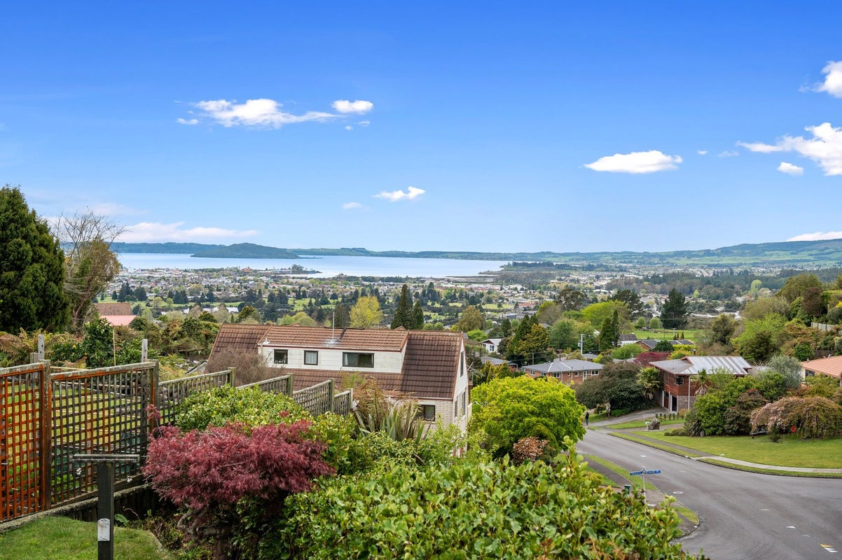 15 Balwyn Avenue, Tihiotonga, Rotorua - Carousel 11