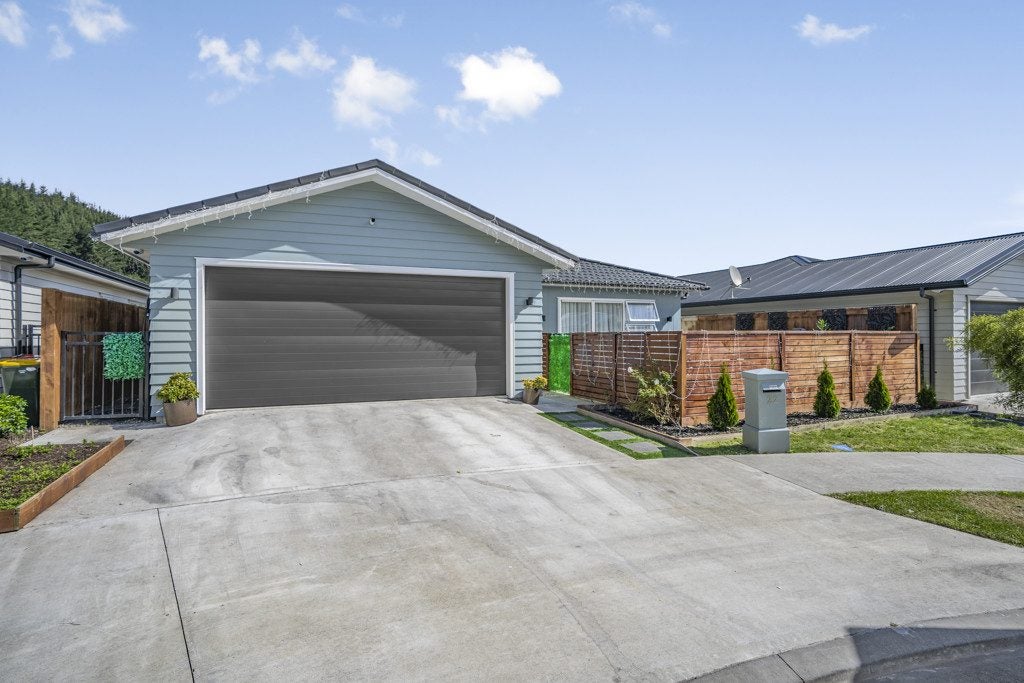 22 Brian Hughes Road, Wainuiomata, Lower Hutt - Carousel 2