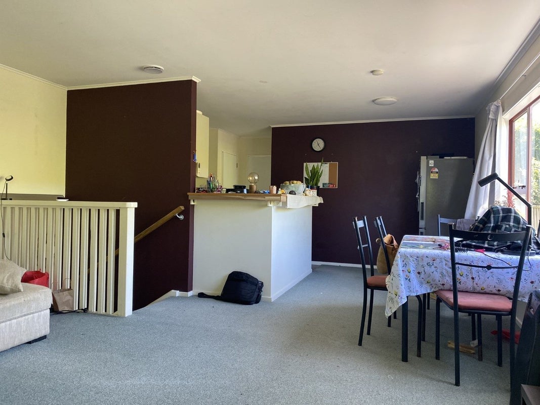 186 Newlands Road, Newlands, Wellington - Carousel 2