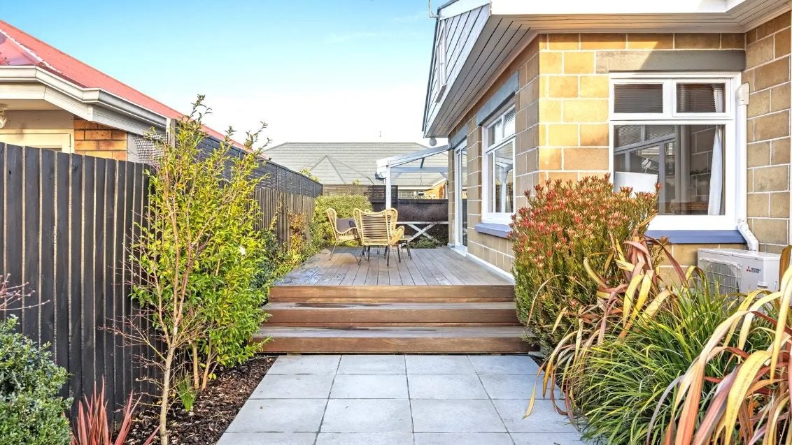 8 Ashmore Lane, Strowan, Christchurch - Carousel 1