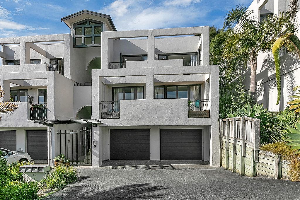 15/5 Monte Cassino Place, Birkdale, Auckland - Carousel 2