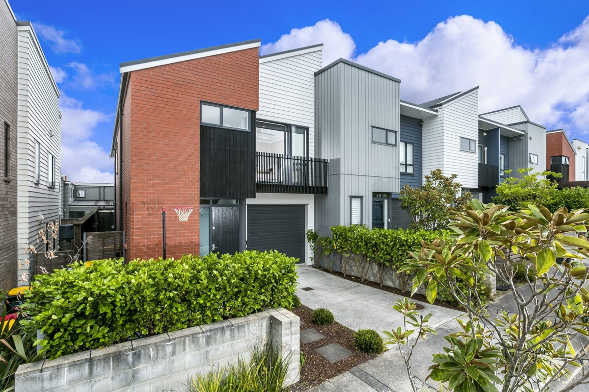 6 Tuatua Road, Hobsonville, Auckland - Carousel 1