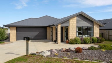 9 Roto Close, Wharewaka, Taupo - Carousel 1