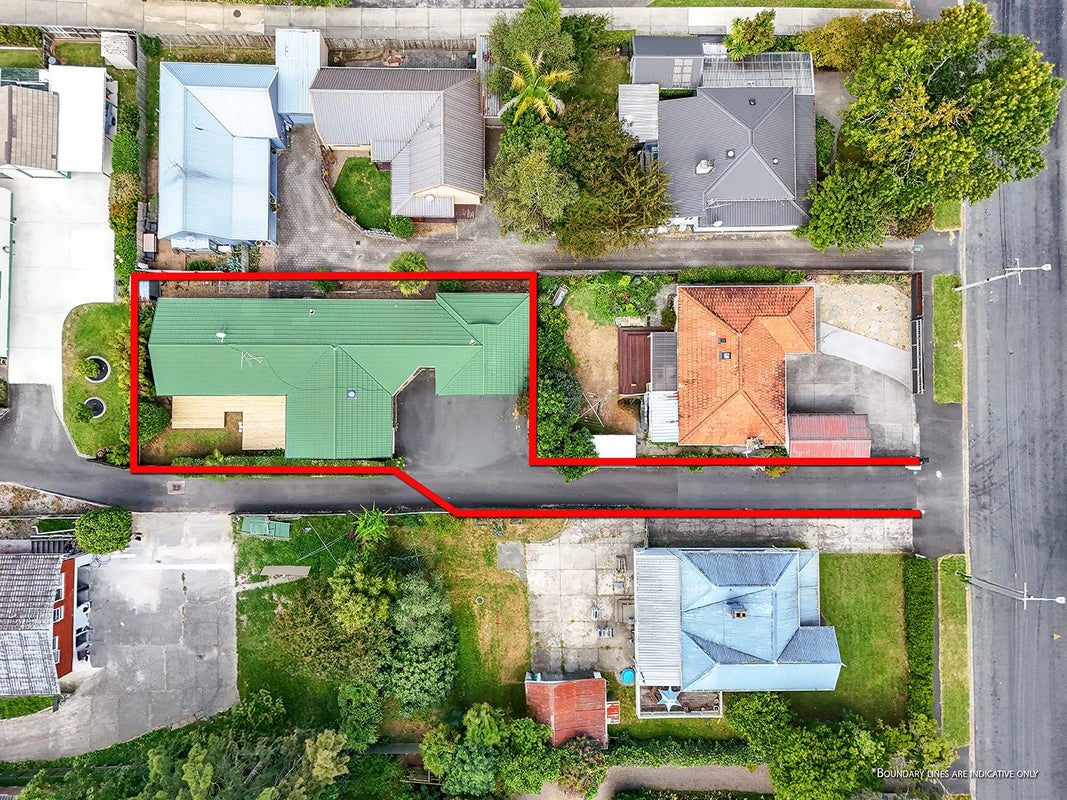 212B Nixon Street, Hamilton East, Hamilton - Carousel 19