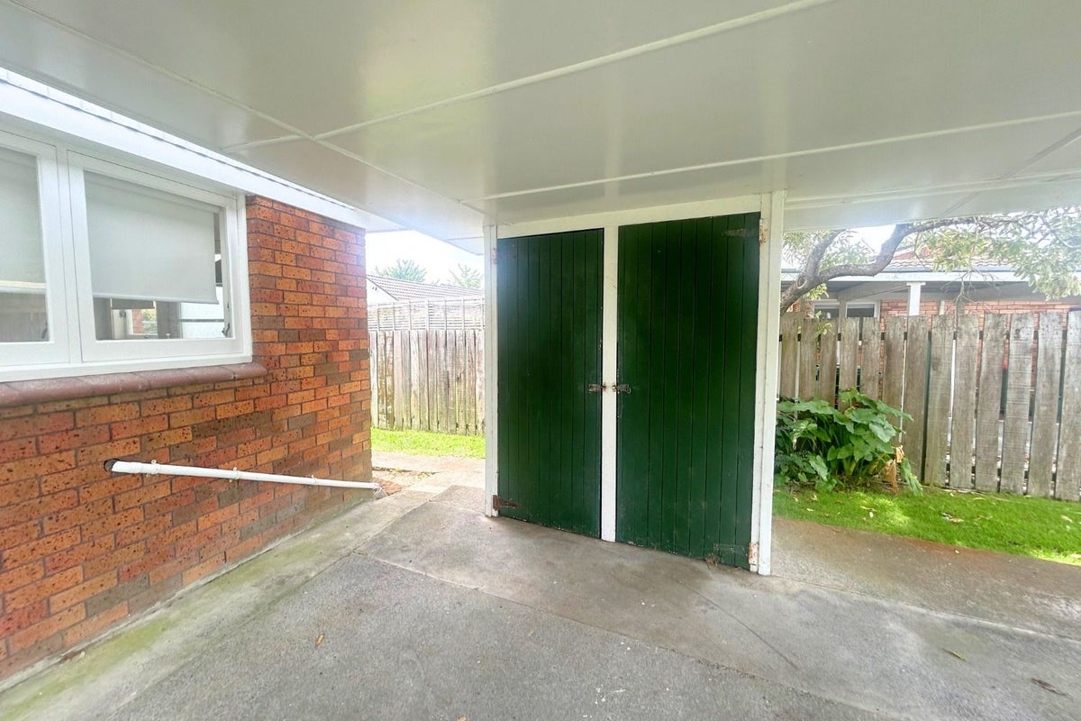 1A Innisfree Drive, Ellerslie, Auckland - Carousel 15