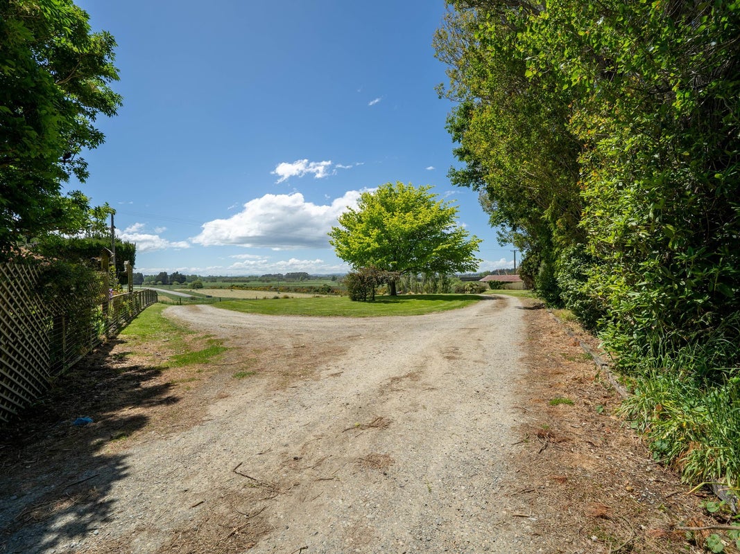 15 King Road, Makarewa, Invercargill - Carousel 1
