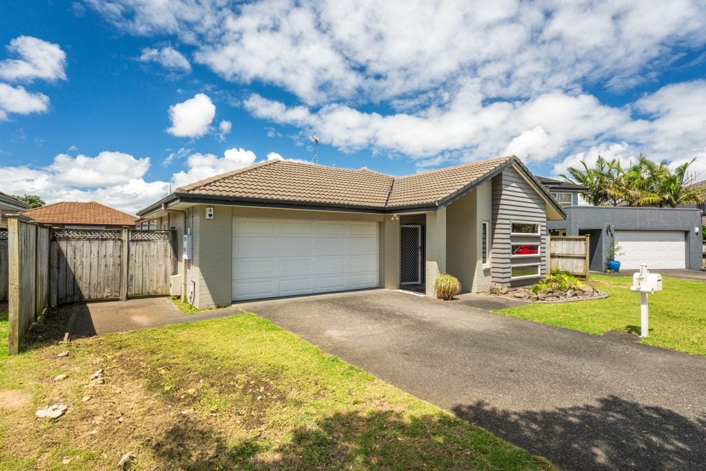 9 Stranraer Crescent, Wattle Downs, Auckland - Carousel 26