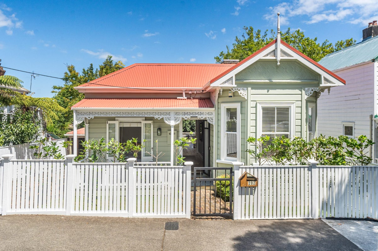 2/202 Richmond Road, Grey Lynn, Auckland - Carousel 1