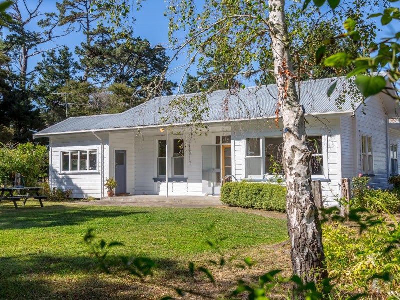 840 State Highway 53, Featherston - Carousel 1