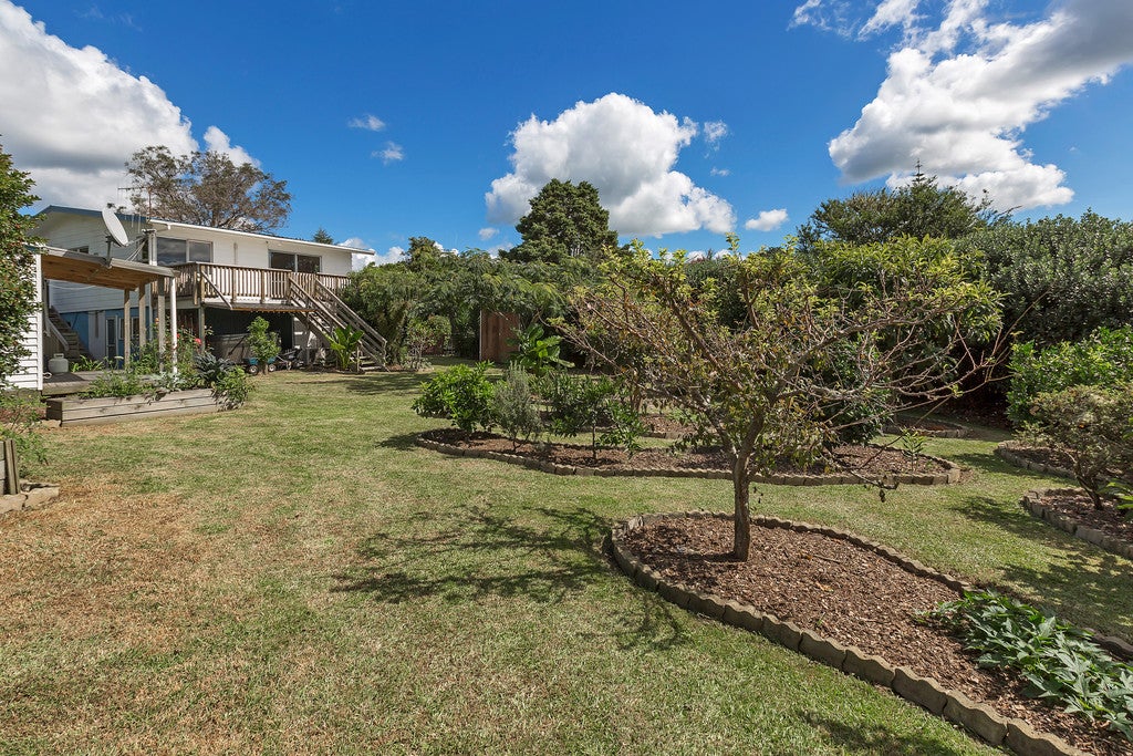 60 Paramount Parade, Tikipunga, Whangarei - Carousel 2