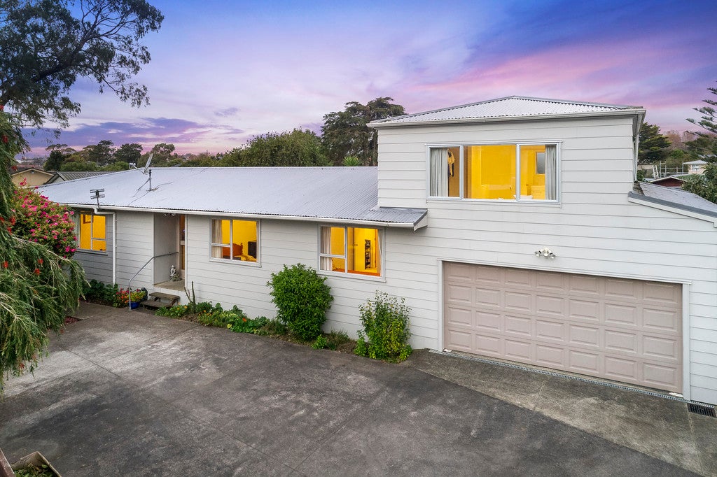 7 Murillo Place, Henderson, Auckland - Carousel 2