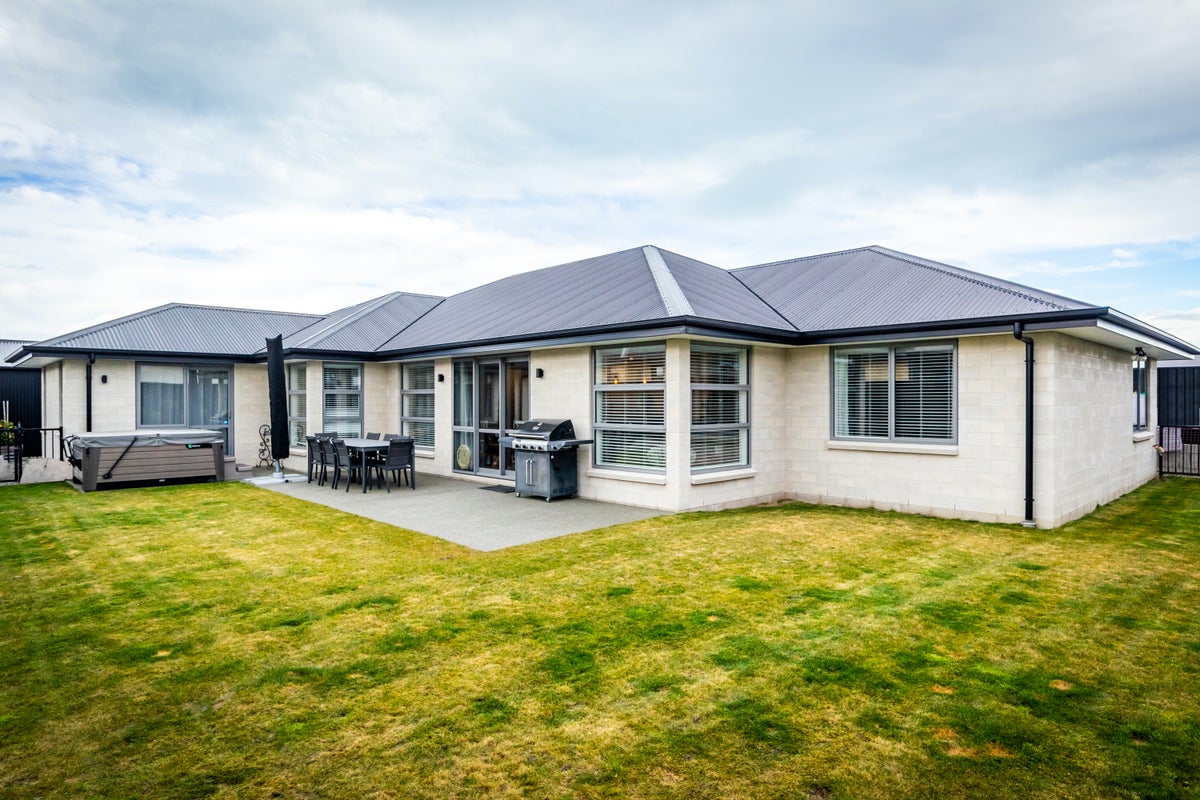 5 Lazarette Loop, Gleniti, Timaru - Carousel 1