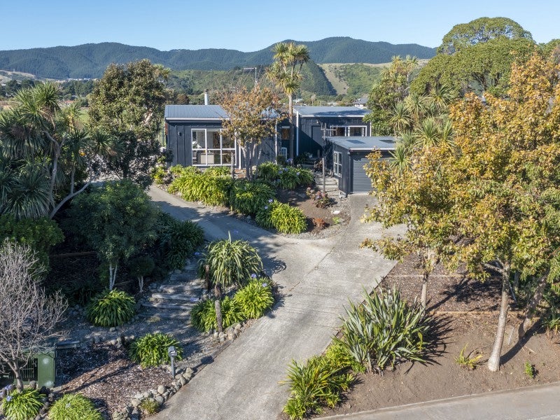 53 Margaret Road, Raumati Beach, Paraparaumu - Carousel 1