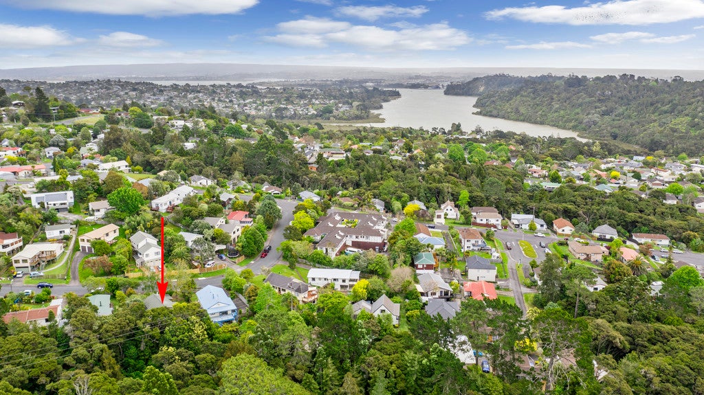 20 Randal Place, Bayview, Auckland - Carousel 20
