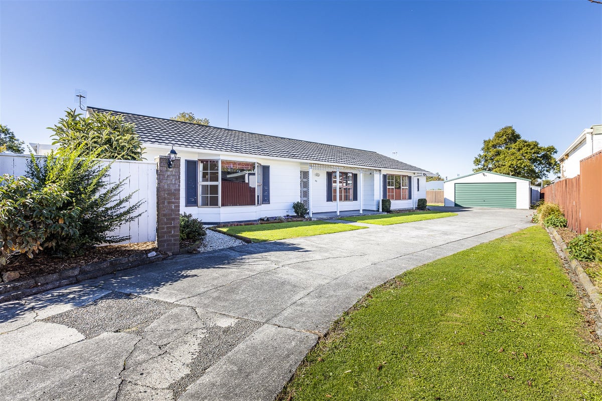 65 Terry Crescent, Milson, Palmerston North - Carousel 1
