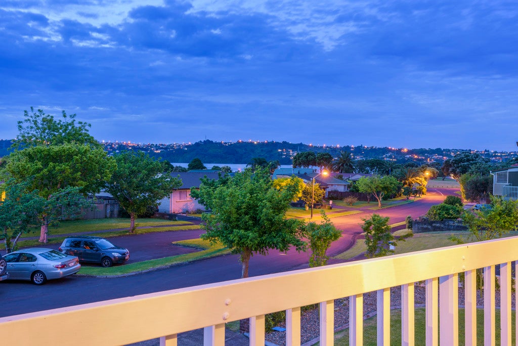 14 Claresholm Place, Mangere Bridge, Auckland - Carousel 2
