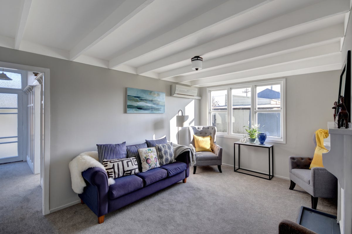 12 Springfield Road, Milton - Carousel 2