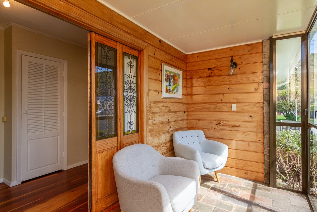 14 Parkway, Wainuiomata, Lower Hutt - Carousel 2