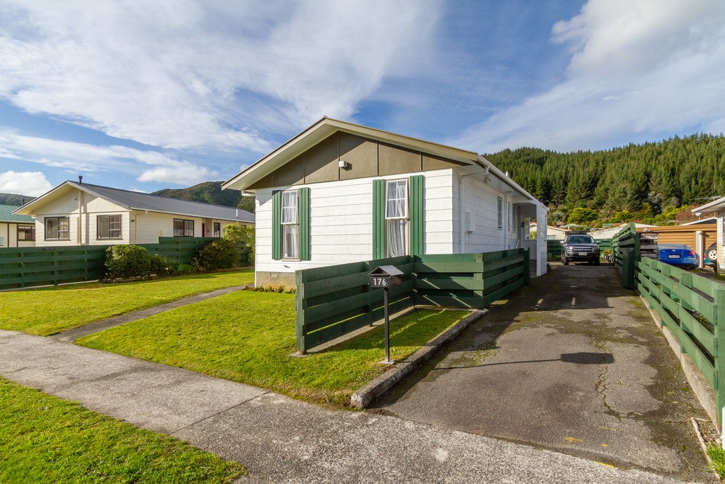 176 Wise Street, Wainuiomata, Lower Hutt - Carousel 2