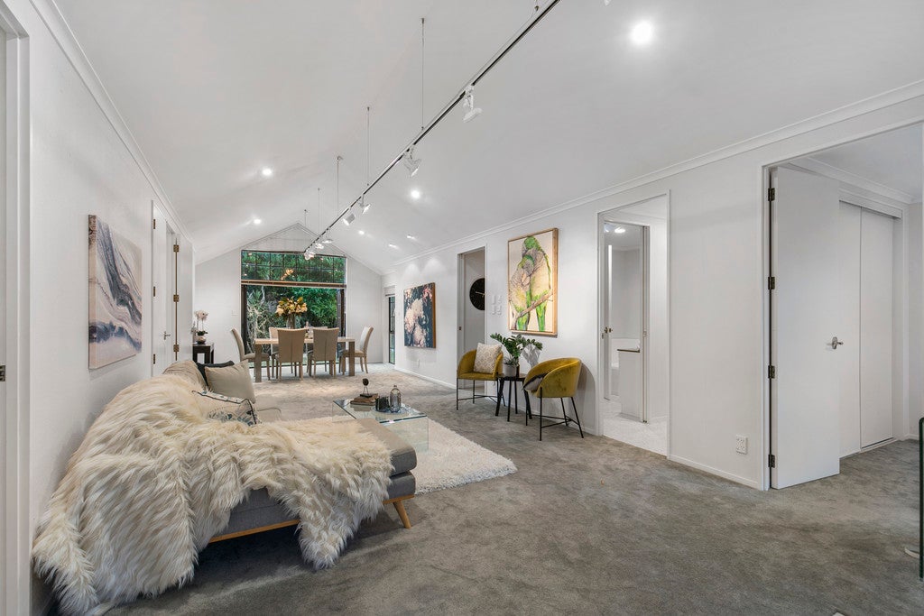 10 Kalgan Place, Burswood, Auckland - Carousel 1