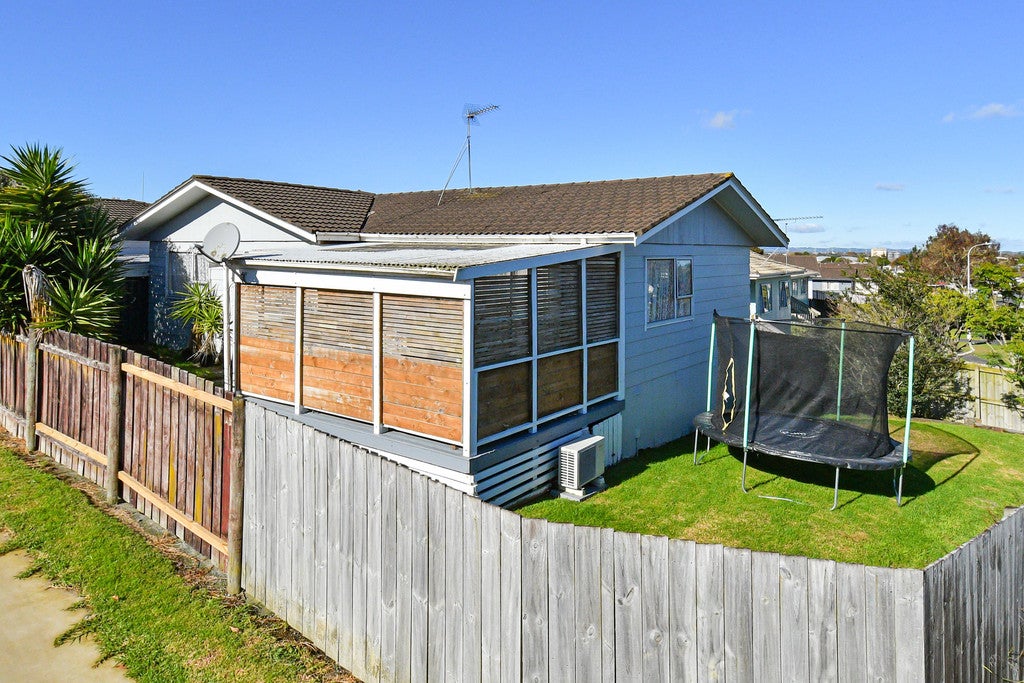 1/20 Secretariat Place, Randwick Park, Auckland - Carousel 10