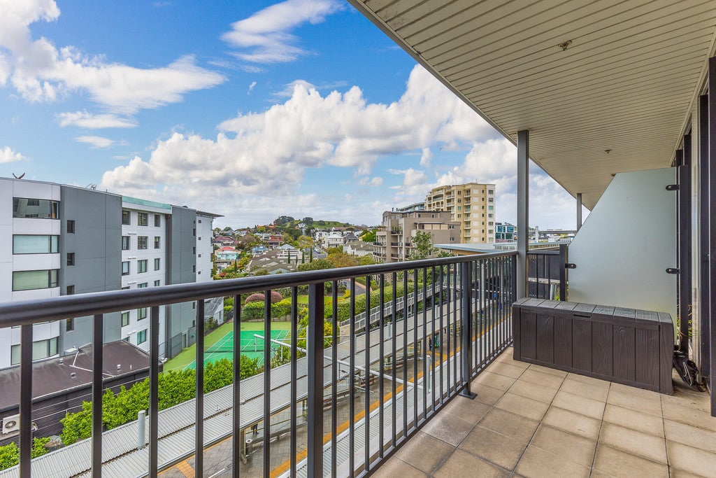 407/176 Broadway, Newmarket, Auckland - Carousel 2