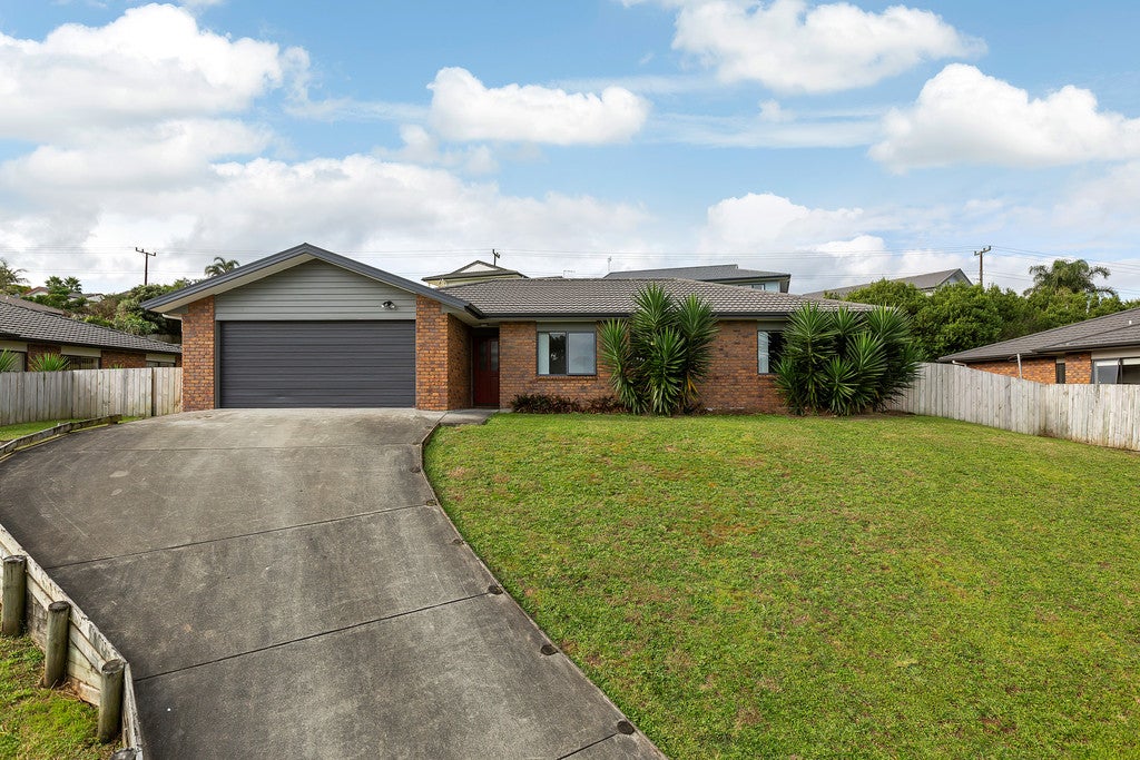 8 Brunner Terrace, Kamo, Whangarei - Carousel 1