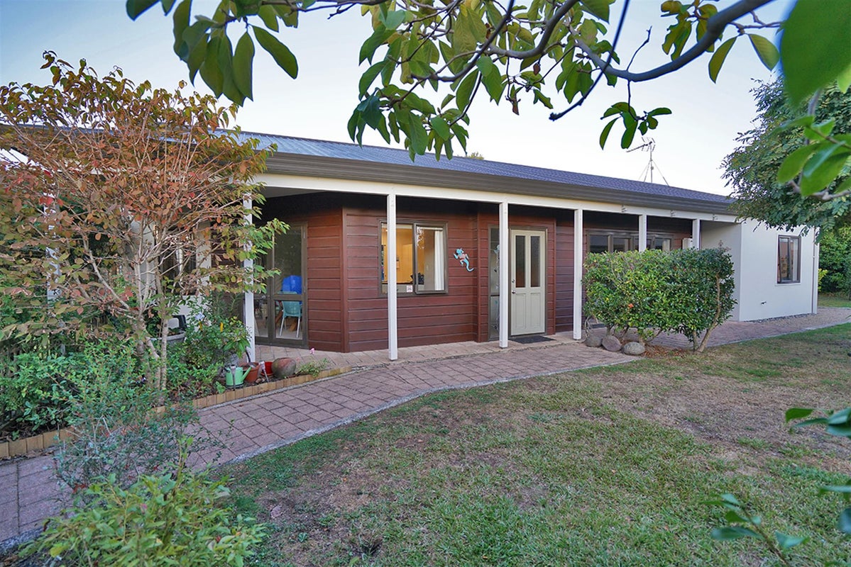 101 Endeavour Avenue, Flagstaff, Hamilton - Carousel 1