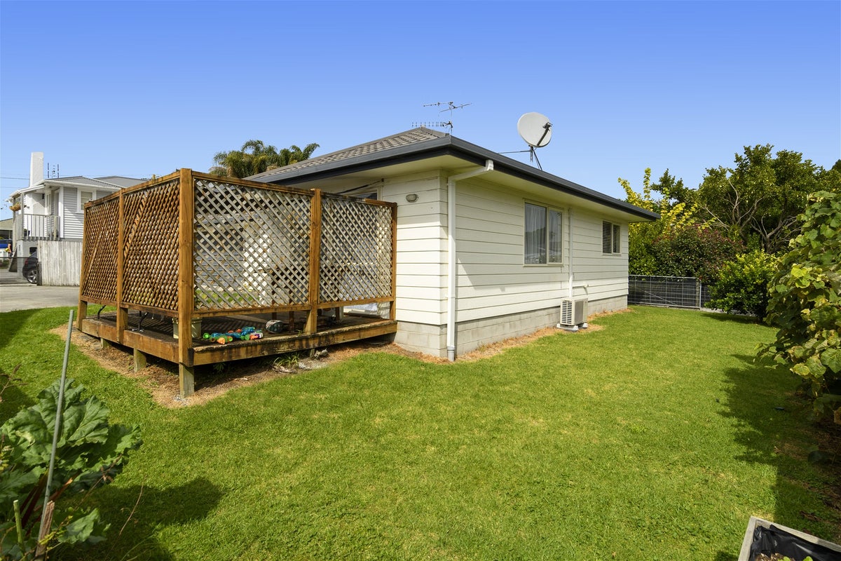 9B Hayes Avenue, Gate Pa, Tauranga - Carousel 2