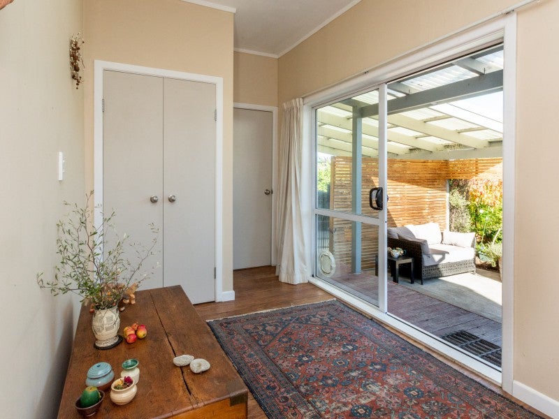 808 Princes Street, Mayfair, Hastings - Carousel 2