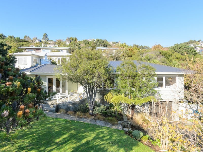 5 Norwich Street, Wadestown, Wellington - Carousel 1