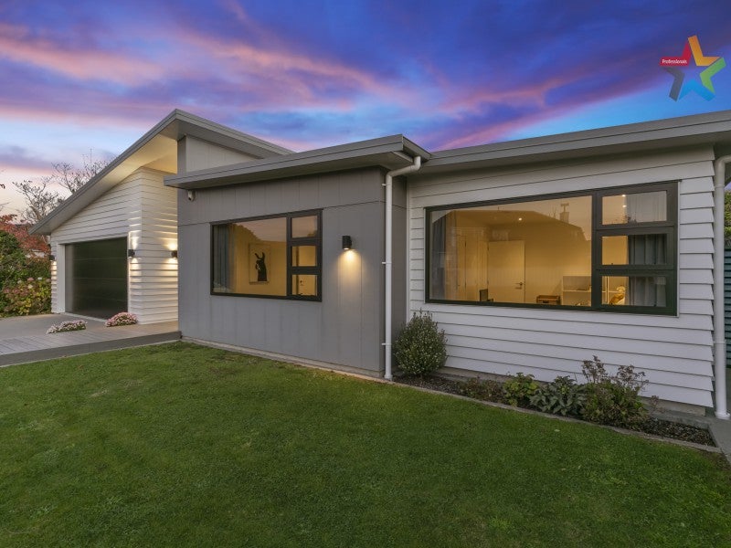 11 Troon Crescent, Boulcott, Lower Hutt - Carousel 2