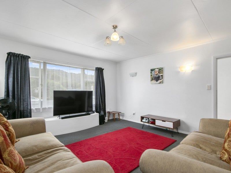 57 Westminster Road, Wainuiomata, Lower Hutt - Carousel 2