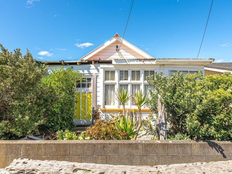 7 Seafront Road, Castlecliff, Whanganui - Carousel 2