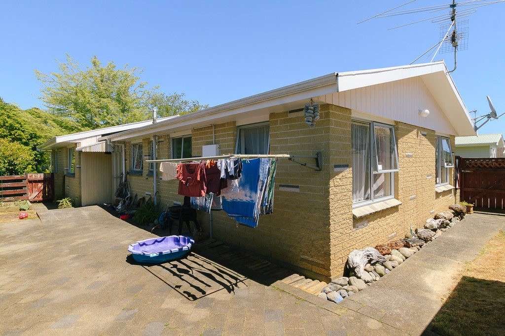 21 California Drive, Totara Park, Upper Hutt - Carousel 19