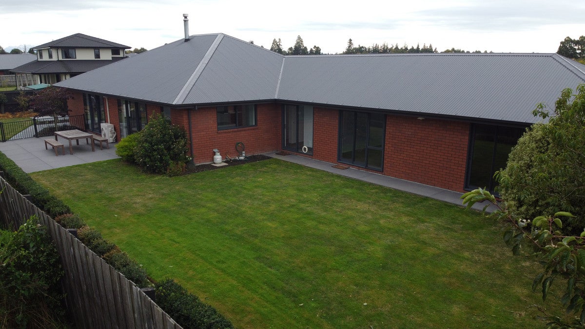 9 Goldrich Grove, Netherby, Ashburton - Carousel 2