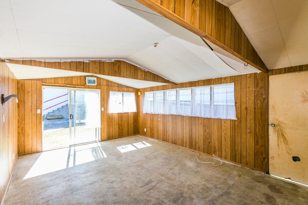 36 Castlerea Street, Wainuiomata, Lower Hutt - Carousel 19