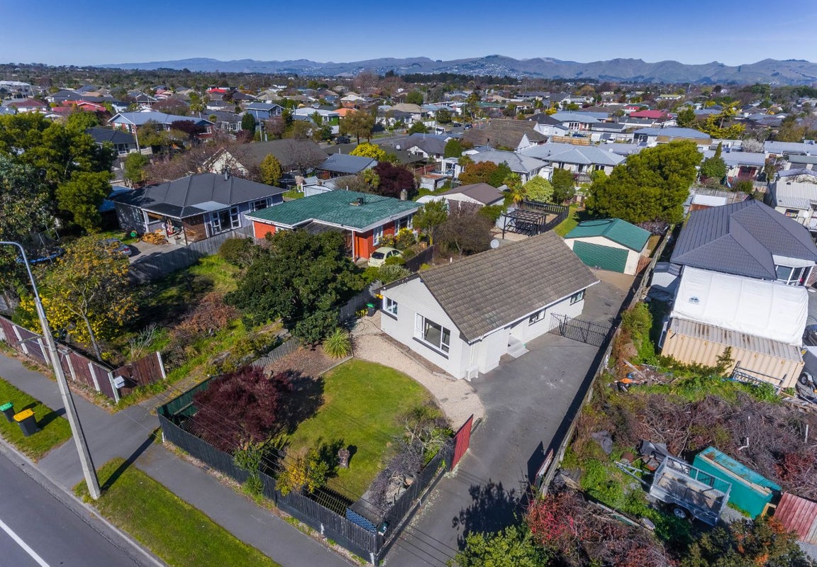 44 Travis Road, Burwood, Christchurch - Carousel 1