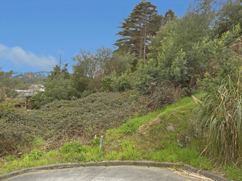 13 Thomas Street, Stokes Valley, Lower Hutt - Carousel 1
