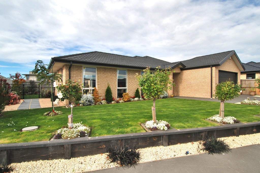 4 Constance Place, Aidanfield, Christchurch - Carousel 2