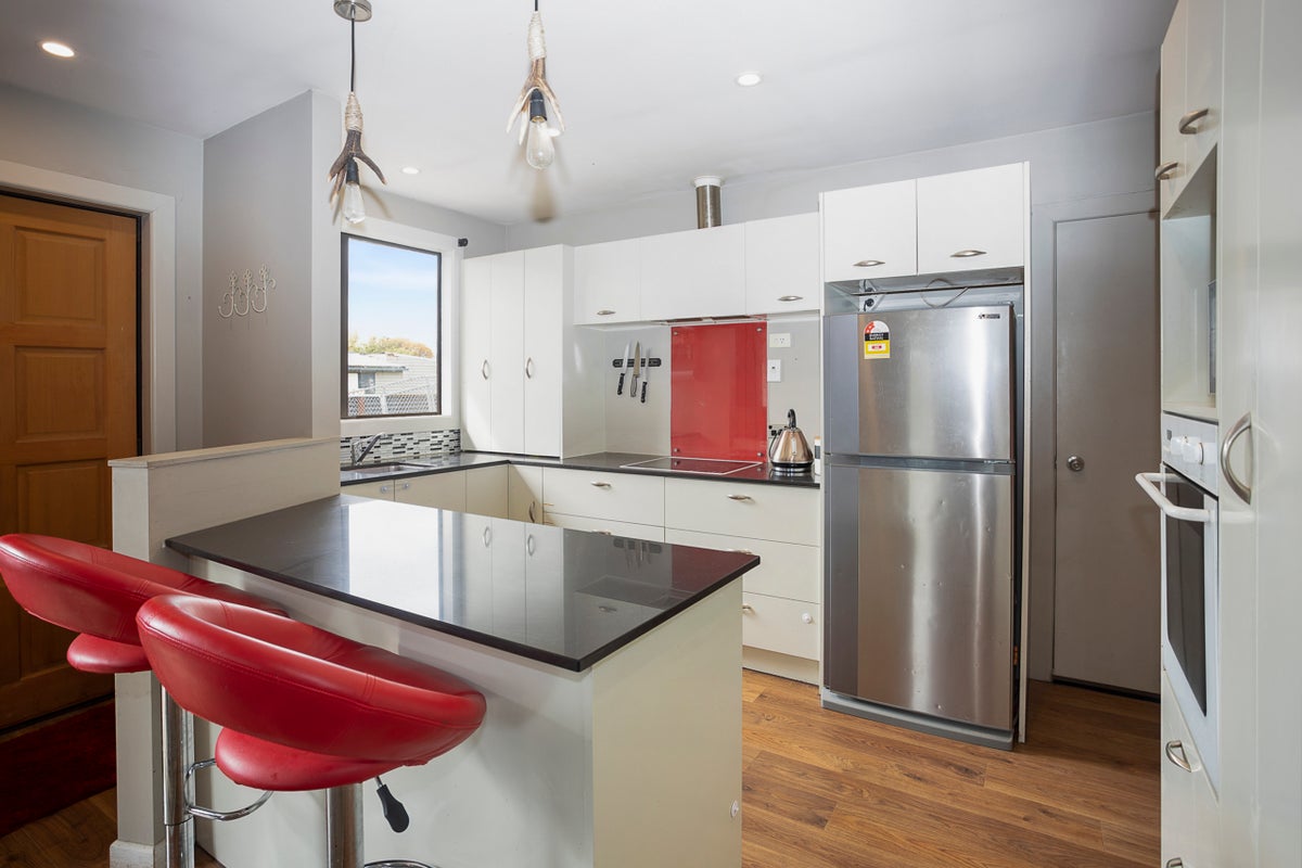 15 Holloway Street, Waikiwi, Invercargill - Carousel 2