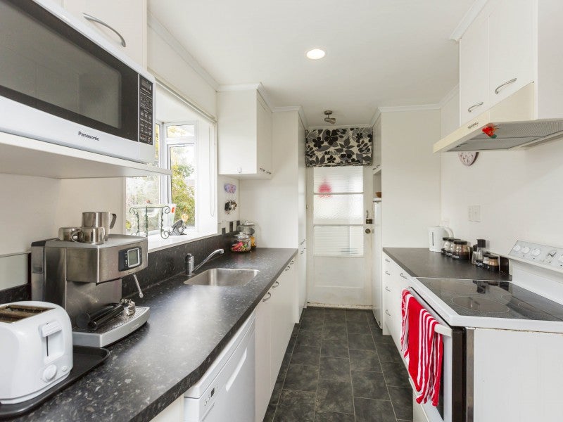 25A Ebdentown Street, Ebdentown, Upper Hutt - Carousel 2