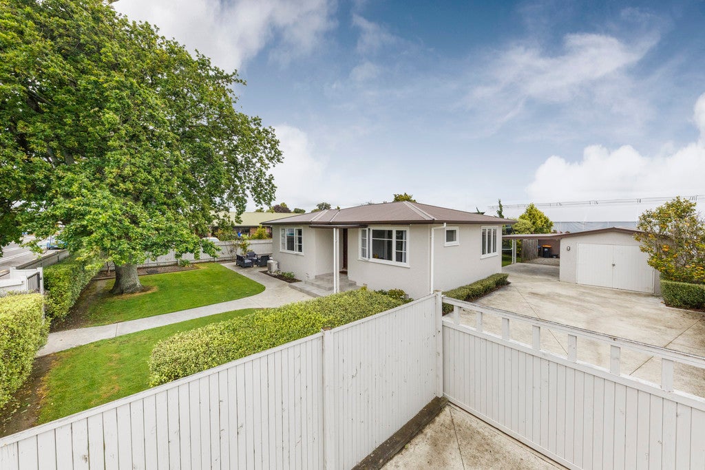 134 Cook Street, West End, Palmerston North - Carousel 1