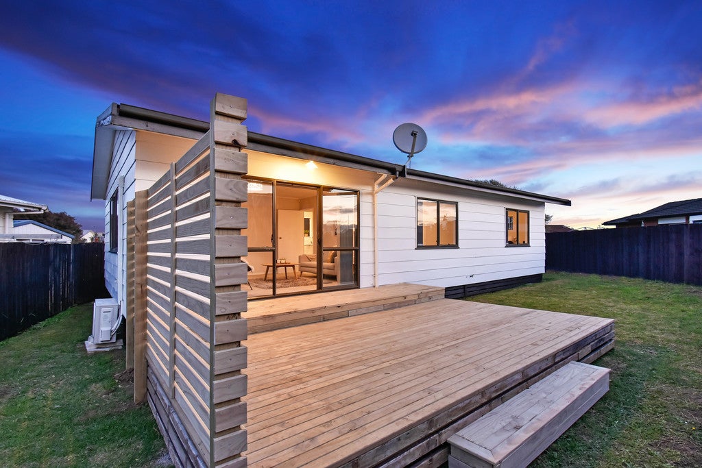 2/7 Volta Place, Clendon Park, Auckland - Carousel 12
